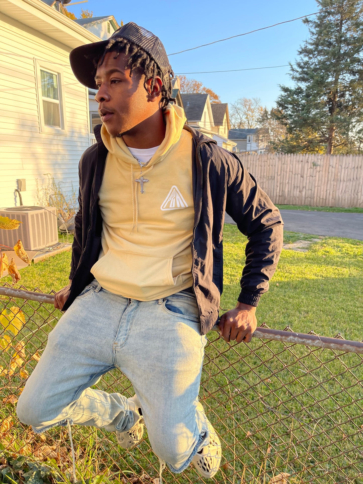 P2W Hoodie in Cream