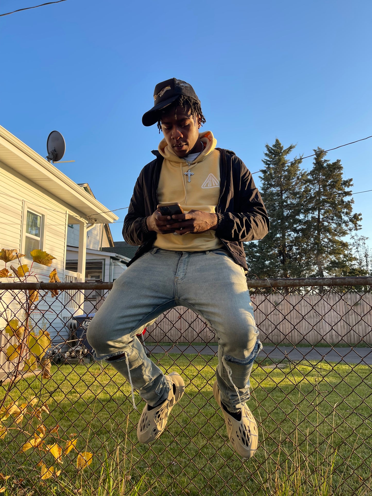 P2W Hoodie in Cream